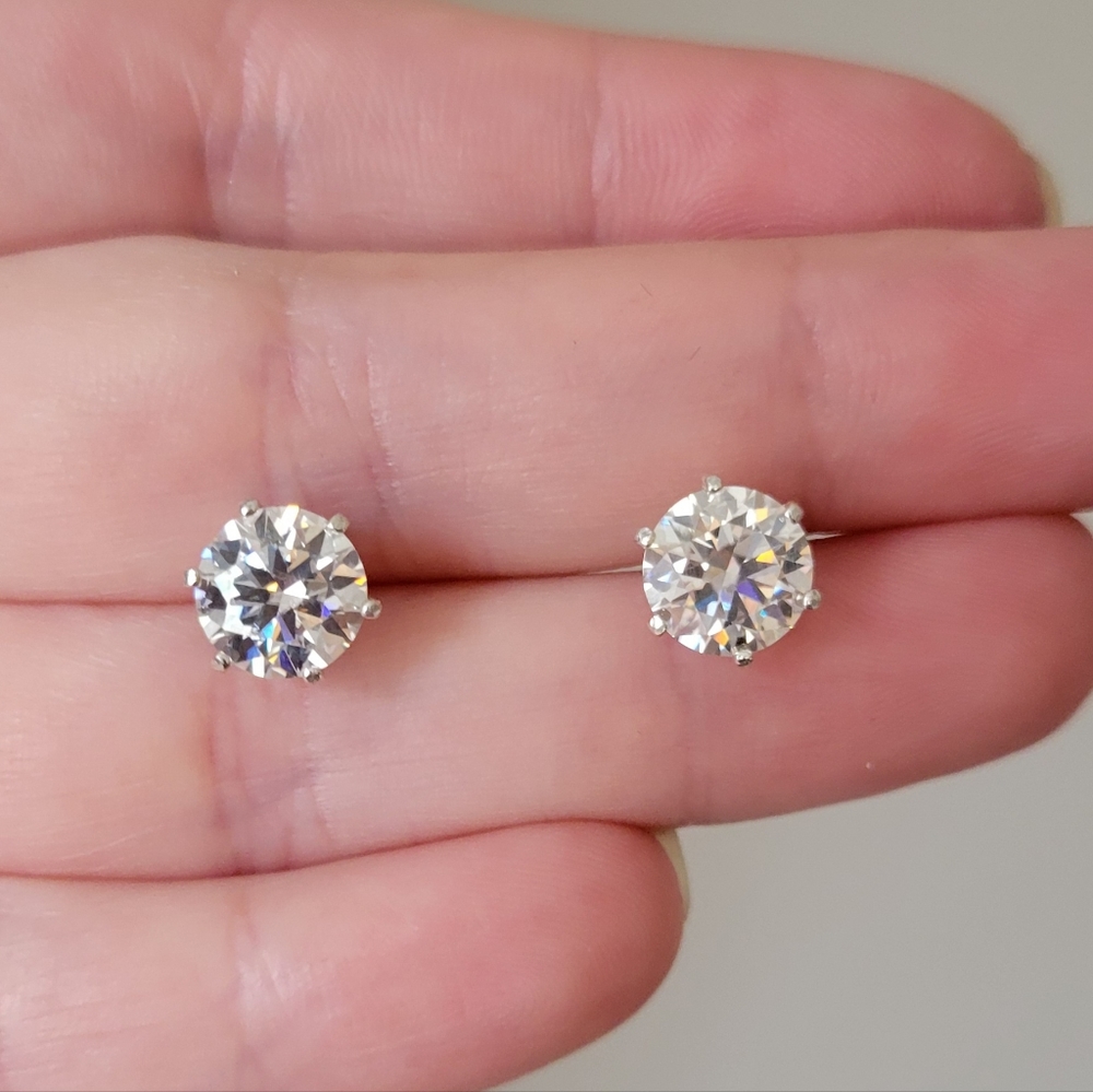New 4ct Beautiful Moissanite Diamonds Stud Earrings - Picture 9 of 11